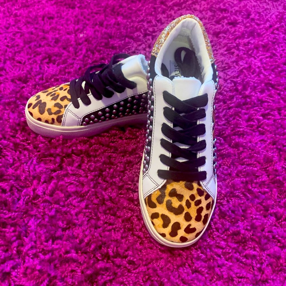 Brand new without box Steve Madden sneakers